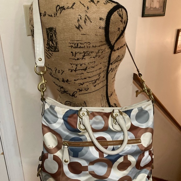 Coach 225 Madison Juliane style 12960 shoulderbag with matching wristlet Set - Picture 5 of 13